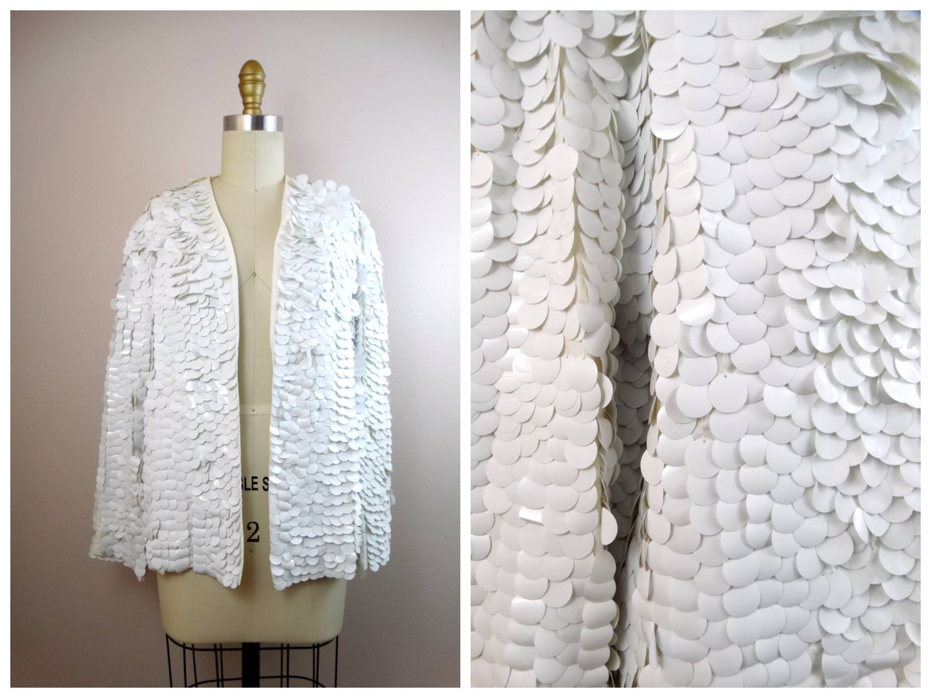 70S White Paillette Vintage Open Top/1970Er Couture Pailletten Strickjacke in Strahlendem Weiß von braxae