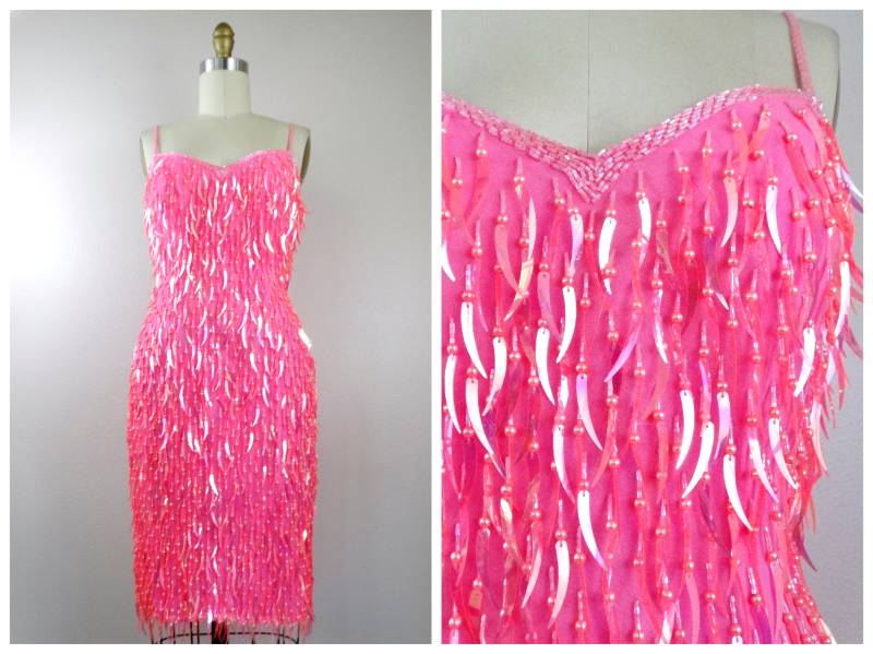 80Er 90Er Hübsches in Rosa Cattail Paillettenkleid/Schillerndes Perlenfransenkleid Flamingo-Sequined Quastenkleid Small Xs von braxae