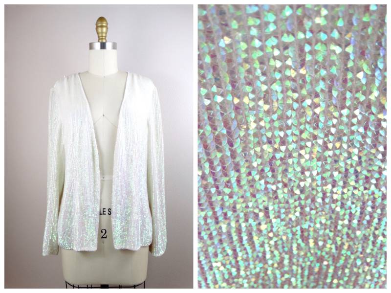 Dazzling Schillerndes Pailletten-Cardigan-Top // Weiße Meerjungfrau-Pailletten-stola Perlglanz-Opaleszierende Voll Verzierte Jacke von braxae