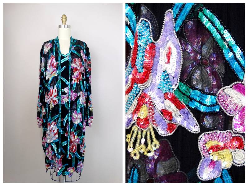 Exotic Floral Pailletten Seidenkleid Mit Duster/Türkisblaues Und Rotes Perlenkleid Lange Jacke Von Judith Ann von braxae