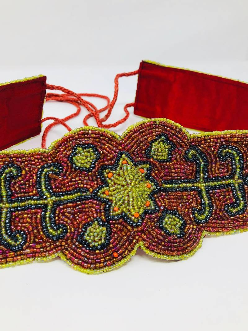Folklore Perlen Schärpe // Roter Gürtel Zum Binden von braxae