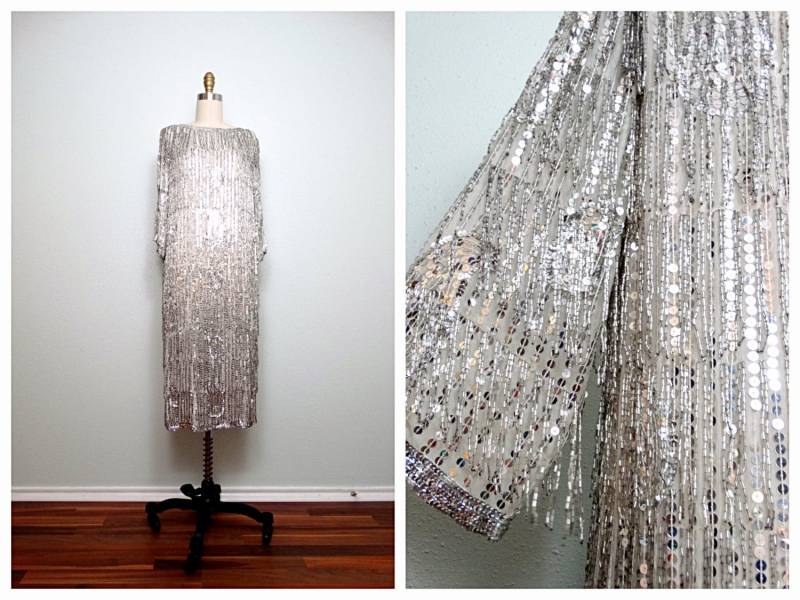 Überall Fringe Perlen Kleid/Gespiegeltes Pailletten Silber Fringed Flapper von braxae