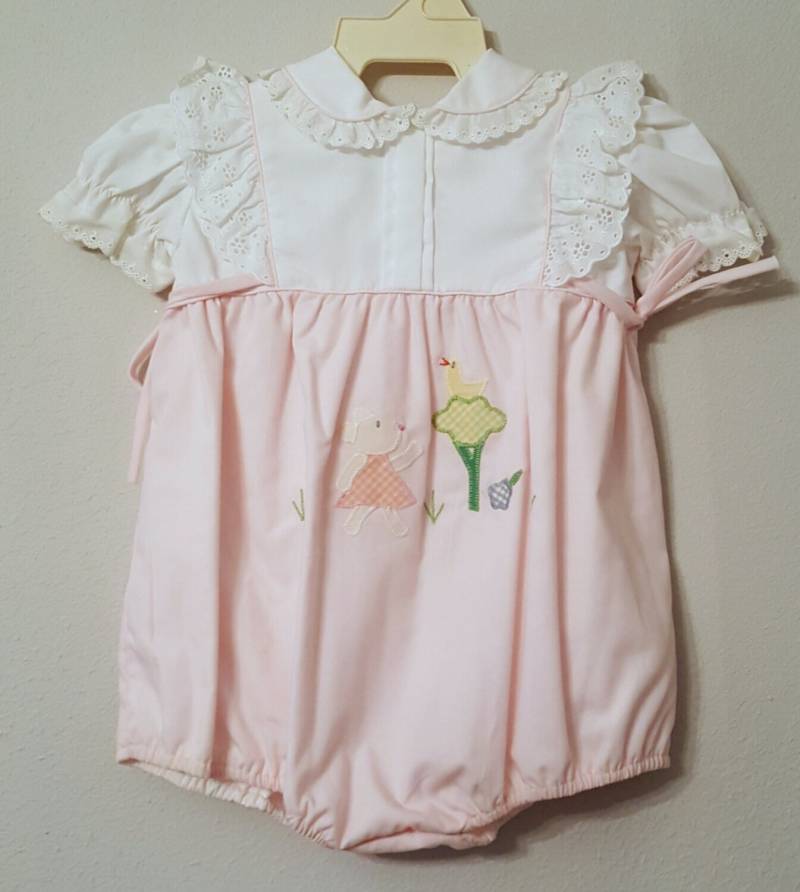 Vintage Mädchen Rosa Bubble Strampler Teddybär Applikation, Größe 6 Monate von breedbabynyc