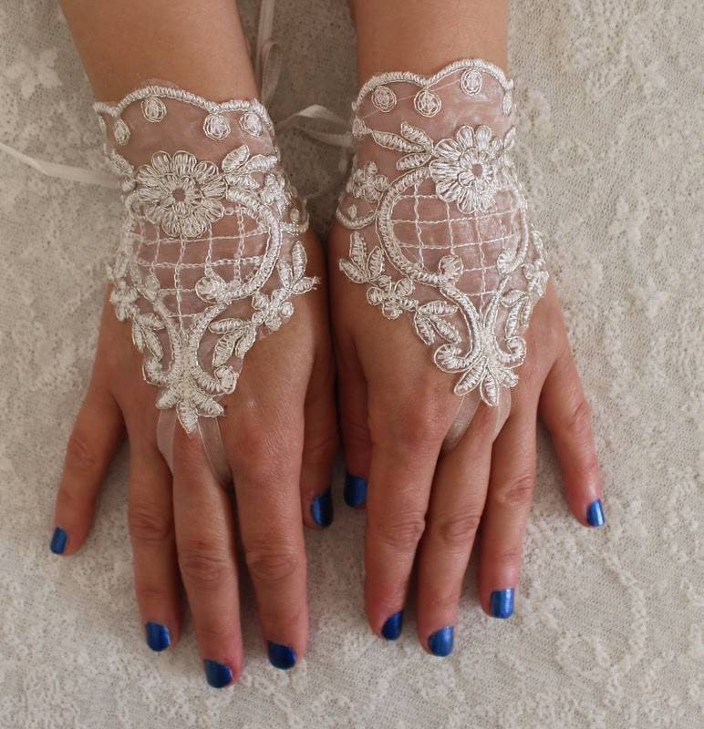 İvory Spitzenhandschuhe Hochzeitshandschuhe Brauthandschuhe, Trachtenhandschuhe von bridalsdreams