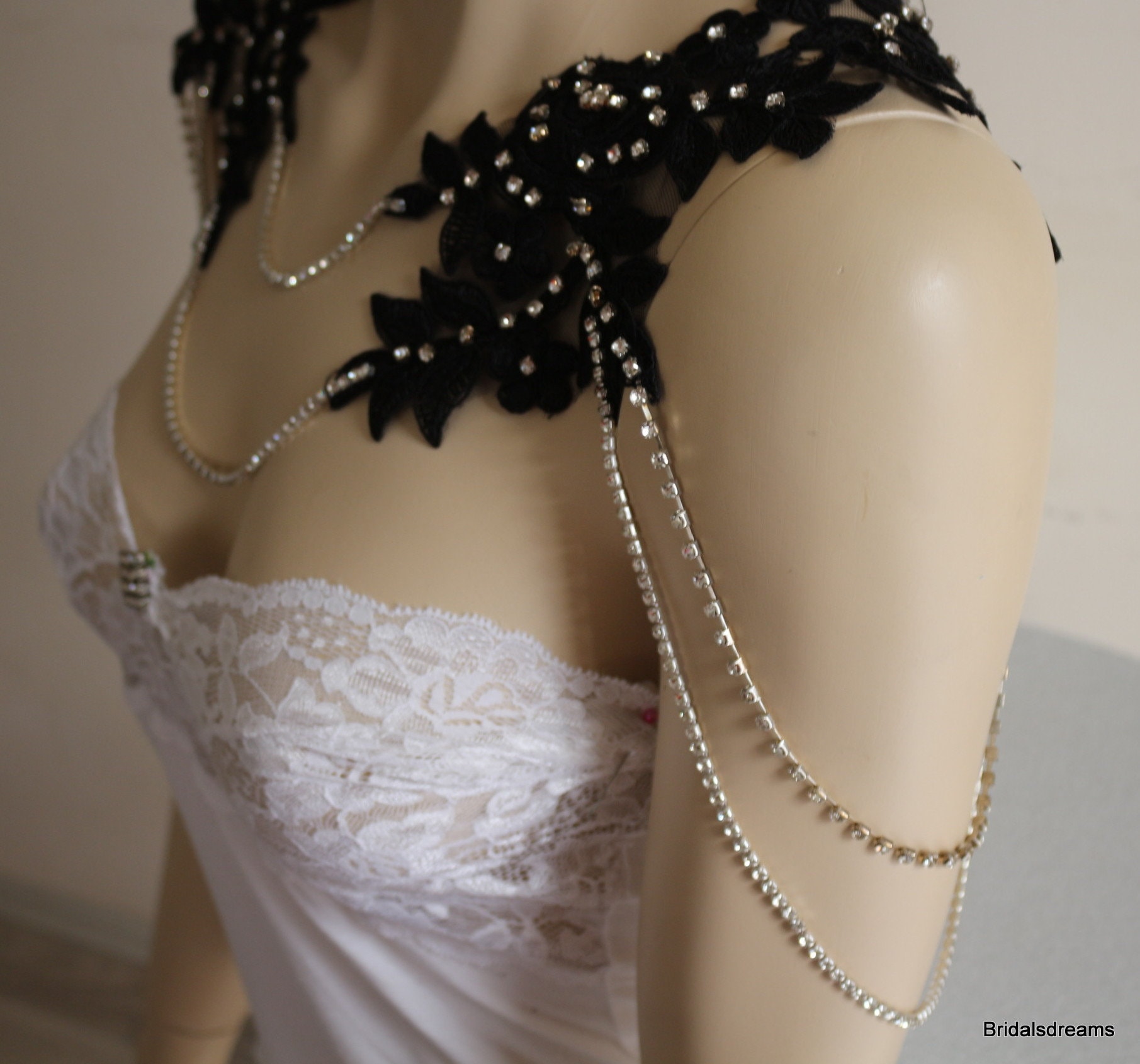 Schulterschmuck, Schwarze Spitze Schulter Kostüm Shoulderjewelry von bridalsdreams