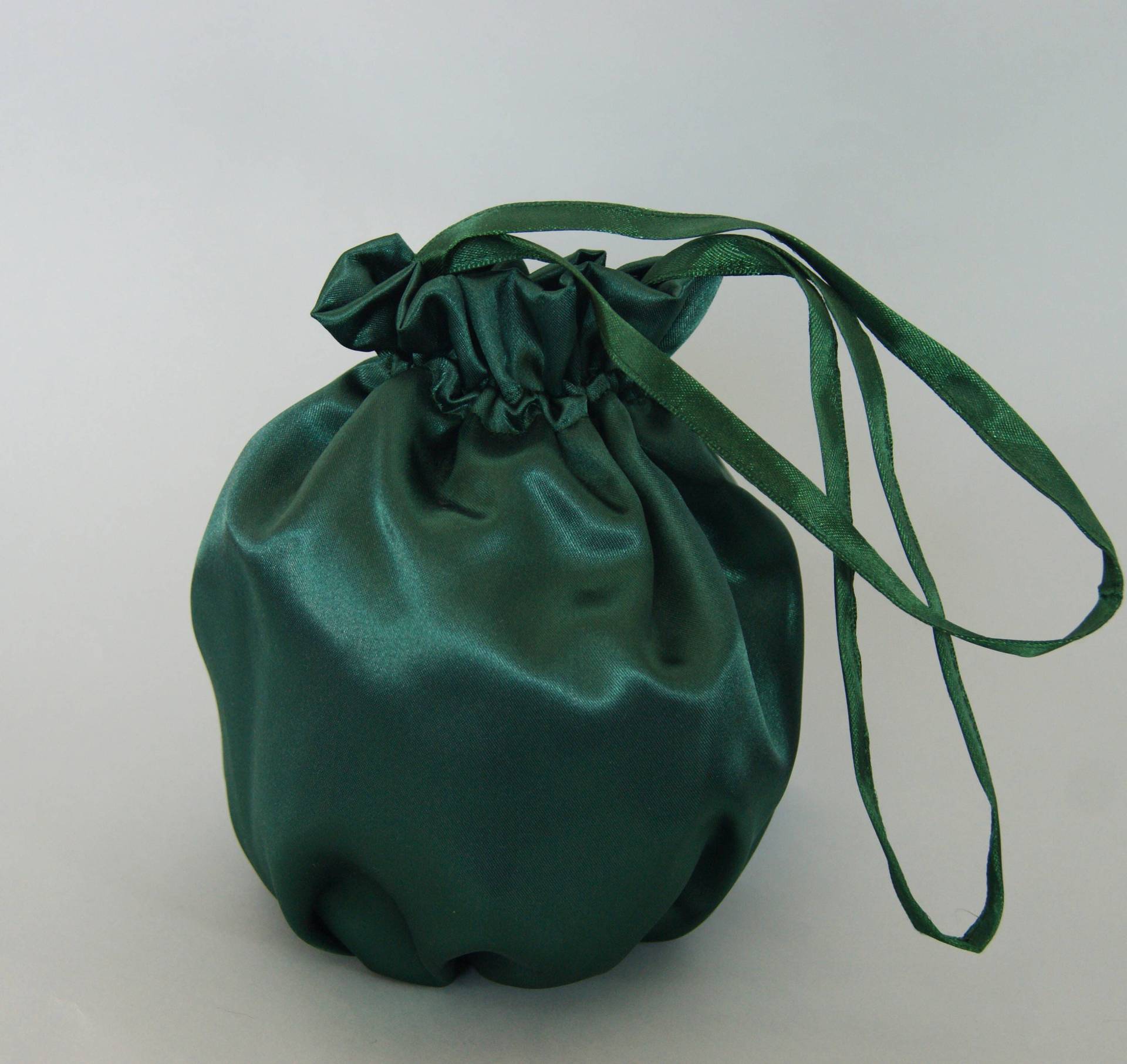 Elegante Tasche Geldbörse Grün Smaragd Wald Hochzeit Frühling Sommer Satin Geldtasche Kommunion Irisch Kleid Accessoire, Clutch Elegante Tasche Geldbörse Grün Smaragd Wald Hochzeit Frühling Sommer Satin Geldtasche Kommunion Irisch Kleid Accessoire, Clutch von bridalspain