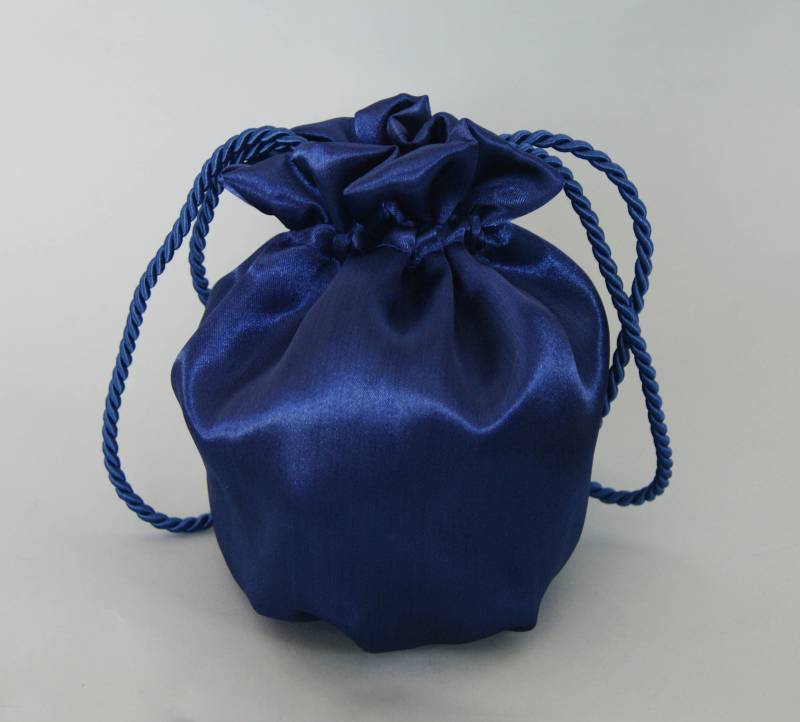 Elegante Tasche Geldbörse Navy Blau Hochzeit Frühling Sommer Satin Geldtasche Kommunion, Party, Kleid Accessoire, Clutch Elegante Tasche Geldbörse Navy Blau Hochzeit Frühling Sommer Satin Geldtasche Kommunion, Party, Kleid Accessoire, Clutch von bridalspain