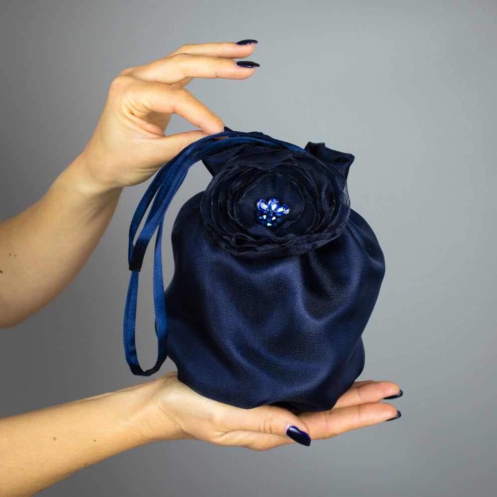 Elegante Tasche Geldbörse Navy Blau Hochzeit Frühling Sommer Satin Geldtasche Kommunion, Party, Kleid Accessoire, Clutch Elegante Tasche Geldbörse Navy Blau Hochzeit Frühling Sommer Satin Geldtasche Kommunion, Party, Kleid Accessoire, Clutch von bridalspain