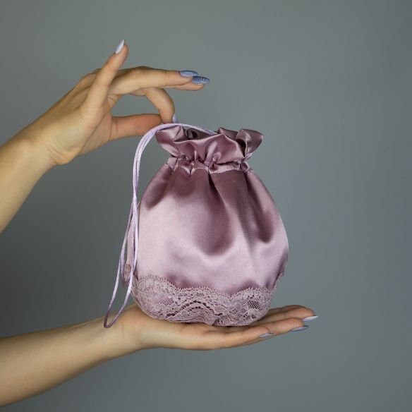 Tasche Geldbörse Licht Aubergine Mauve Auberginen Hochzeit Bordeaux Satin Spitze Union Kleid Ideal Als Geldtasche Oder Braut Duschtasche Tasche Geldbörse Licht Aubergine Mauve Auberginen Hochzeit Bordeaux Satin Spitze Union Kleid Ideal Als Geldtasche Oder Braut Duschtasche von bridalspain