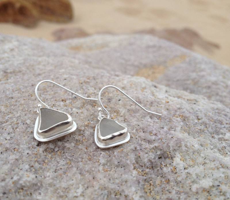 Feinsilber Weiß Seeglas Ohrringe Strand Schmuck von bridgetturner