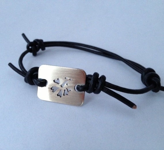 Hibiskus Blumen Armband, Surfer Girl Schmuck Aus Leder Und Sterling Silber - Surf Collection von bridgetturner