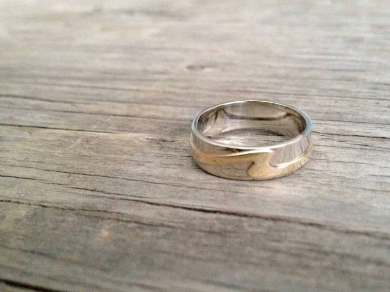 Wellenring Für Damen, Silber Und 10Kt Wellenband, Surferring, Ozean-Hochzeitsring - Wave-Ring-Kollektion von bridgetturner