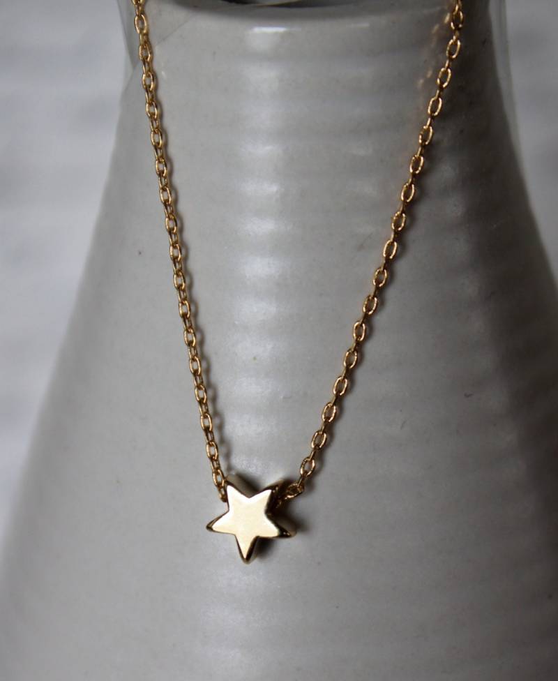 Goldenen Stern Halskette... Kleiner Stern-Halskette... Kleine Goldene Halskette Brautjungfer Hochzeit Geburtstagsgeschenk Goldenen Stern Halskette... Kleiner Stern-Halskette... Kleine Goldene Halskette Brautjungfer Hochzeit Geburtstagsgeschenk von brinandbell