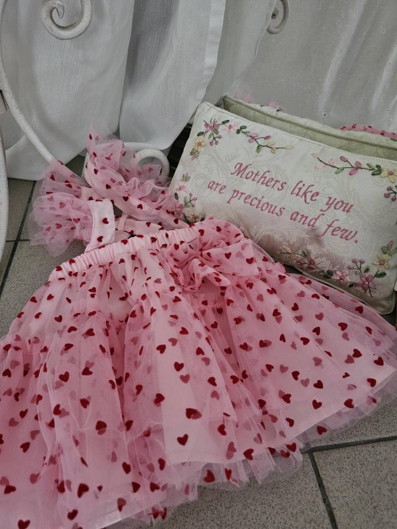Aparte Vintage Mädchen Mode Kleid Rock Samt Herzen Tüll Rot Pink Rosa Größe 92 Schleife Blumenmädchen Party Brocante Aparte Vintage Mädchen Mode Kleid Rock Samt Herzen Tüll Rot Pink Rosa Größe 92 Schleife Blumenmädchen Party Brocante von brocantemonamour