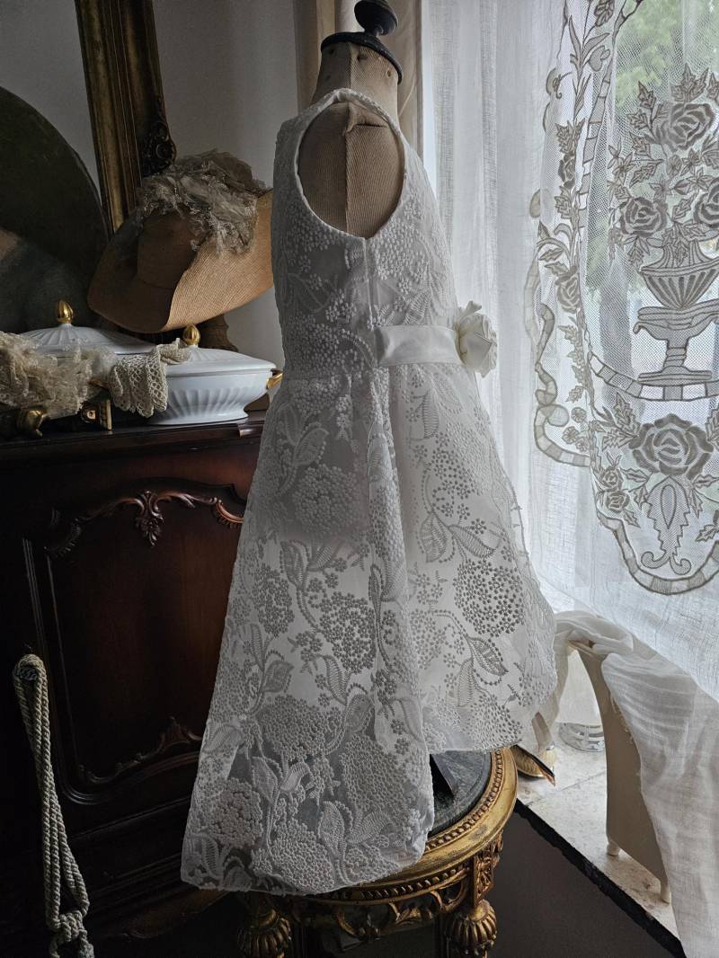 Entzückendes Kleidchen Vintage Tütü Stickereien Tüll Spitze Kinder Partykleidchen Mädchen Kleid Shabby Chic Puppenkleid Hochzeit Entzückendes Kleidchen Vintage Tütü Stickereien Tüll Spitze Kinder Partykleidchen Mädchen Kleid Shabby Chic Puppenkleid Hochzeit von brocantemonamour