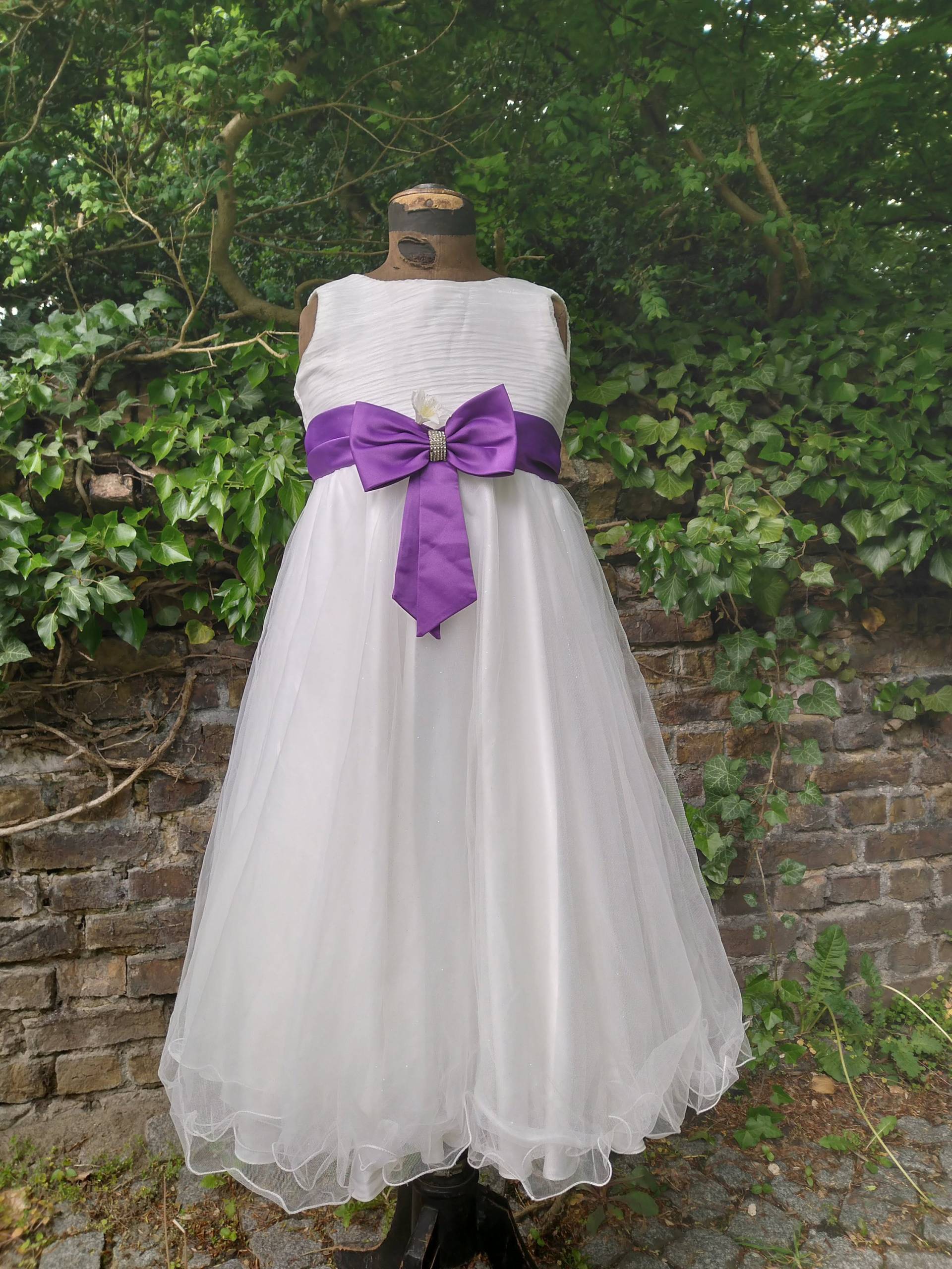 Vintage Kleid Tüll Tütü Mädchen Petticoat Weiß Lila Schleife Strass Shabby Chic Brocante Glitzer Hochzeit Ballkleid Gr. 14 Jahre Vintage Kleid Tüll Tütü Mädchen Petticoat Weiß Lila Schleife Strass Shabby Chic Brocante Glitzer Hochzeit Ballkleid Gr. 14 Jahre von brocantemonamour