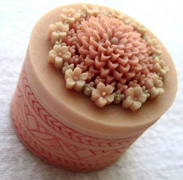 Rosa Blumen Trinket Box von brooklineantiqueshop