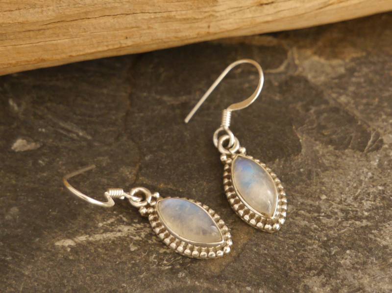Kleine Mondstein Ohrringe, 925Er Silber von bsmasala