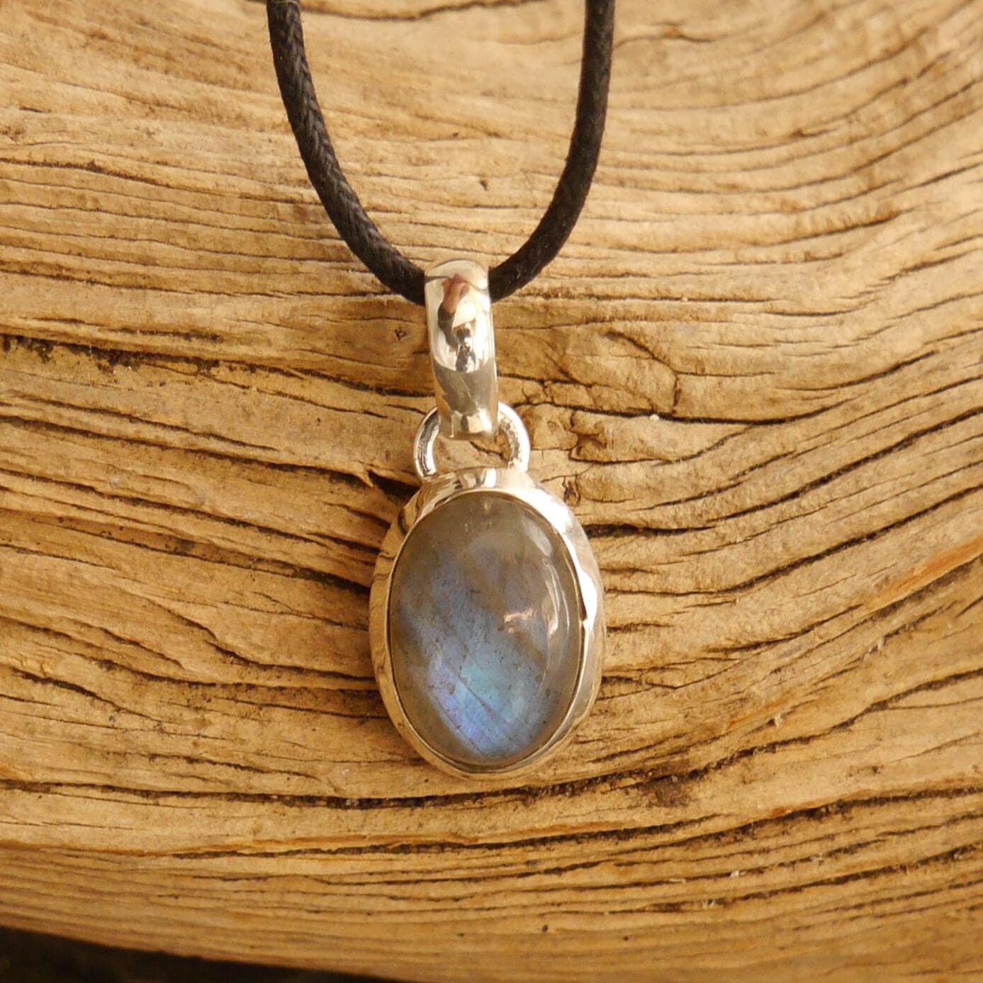 Schlichter, Kleiner Kettenanhänger Labradorit, 925Er Silber von bsmasala