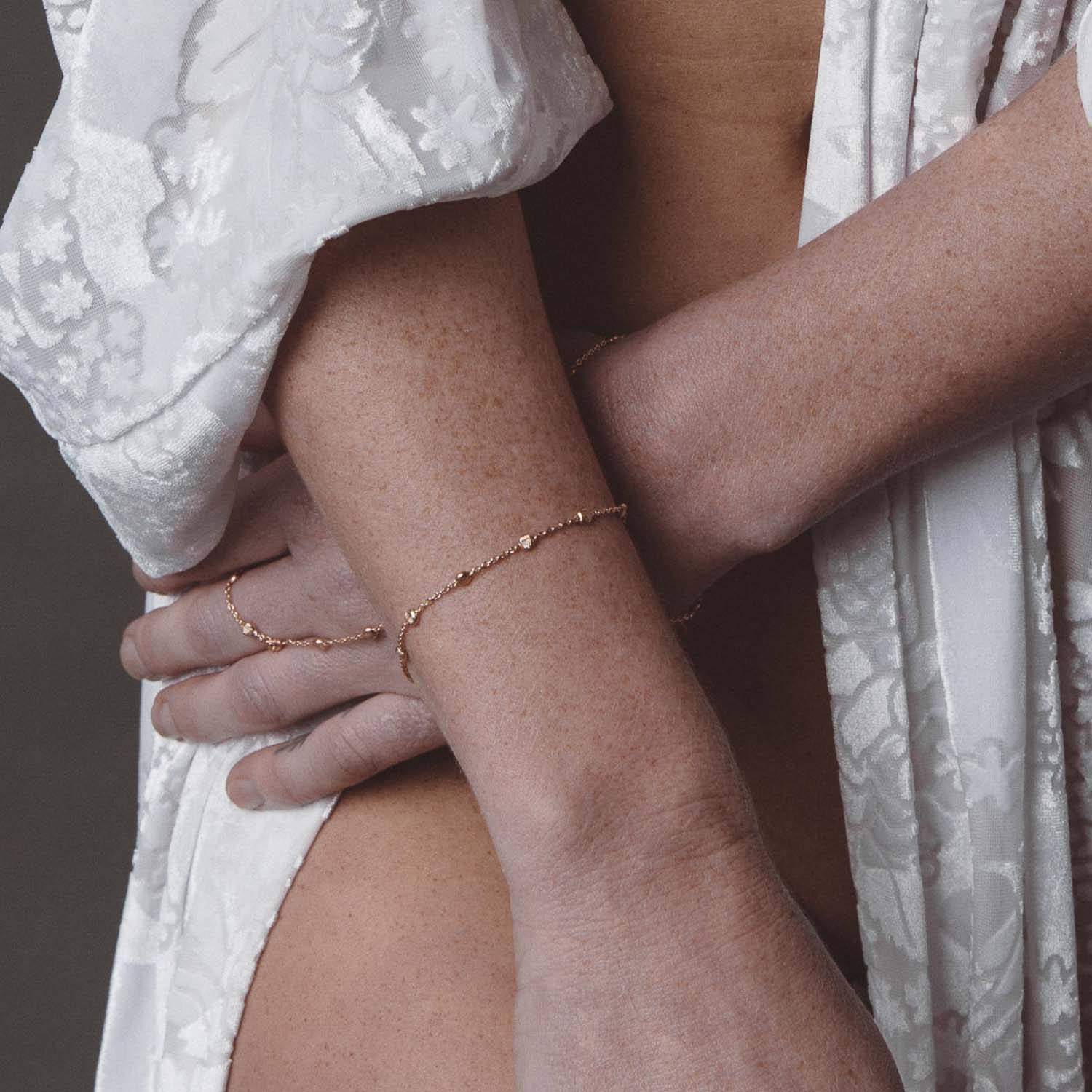 18 K Gold Vermeil Oder Sterling Silber Armband Mit Perlen, Perlen Armband, Einfache Zierliche 18 K Gold Vermeil Oder Sterling Silber Armband Mit Perlen, Perlen Armband, Einfache Zierliche von bstrdStyle