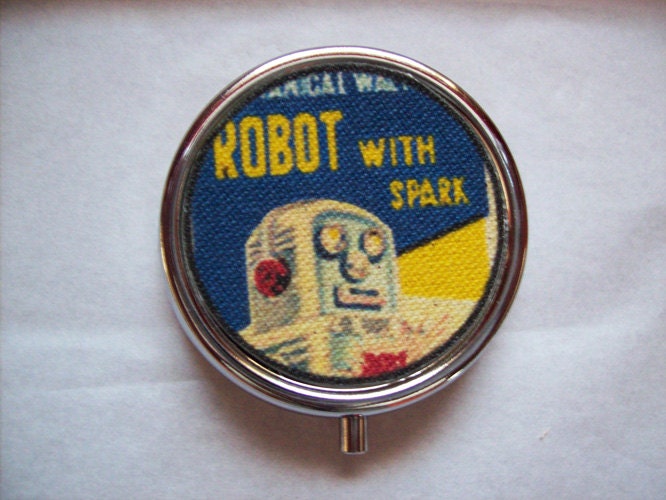 Retro-Roboter-Pille-Box Vintage 1950Er Jahre Zinn Spielzeug Kitsch Vitamin Fall von buckaroosmercantile