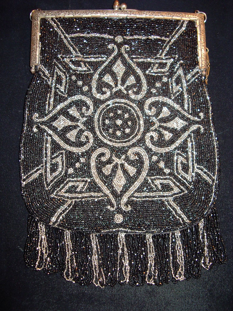 1910-1920 Jet & Silber Stahl Perlen Barock Design Geldbörse Alles Original - Artikel #8, Geldbörsen von bushnellfashions