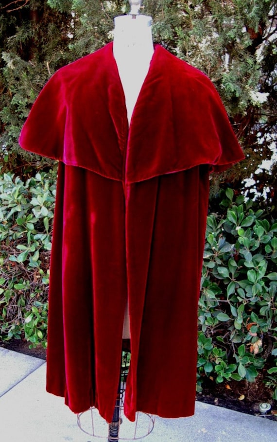 1950Er Jahre Ruby Samt Cape Kragen Abendmantel, Designer Original Größe Medium Artikel # 508 Mäntel von bushnellfashions