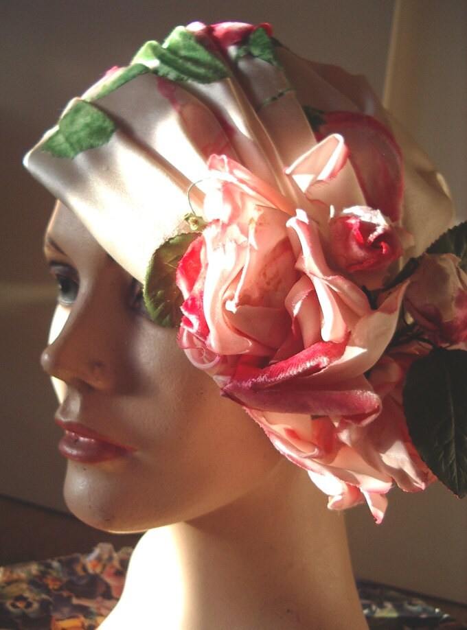 1960S Original Designer Samt Rose Creme Seide Satin Drapiert Cloche Artikel #751 Mützen von bushnellfashions