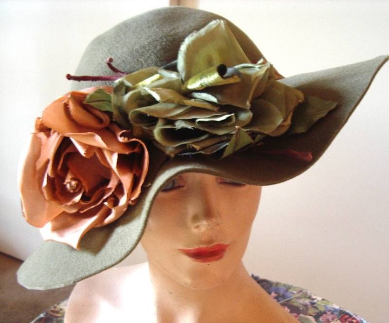 Designer Original Olive Filz Bild Krempe Seide Rosenborte Cloche Art.#840 Hats von bushnellfashions
