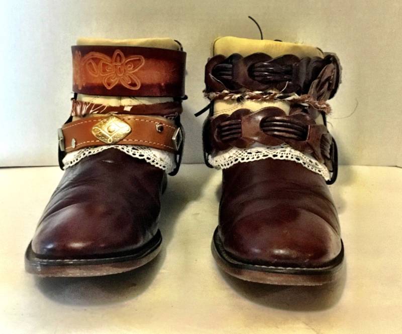 Vintage Laredo Mahagony Gürtel Booties Mit Spitze Gr. 38 Vintage Laredo Mahagony Gürtel Booties Mit Spitze Gr. 38 von busstopshop