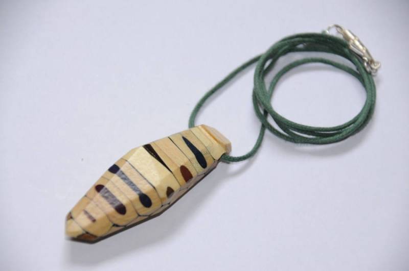 Färbung Bleistift Halskette Färbung Bleistift Halskette von butnotasweknowit