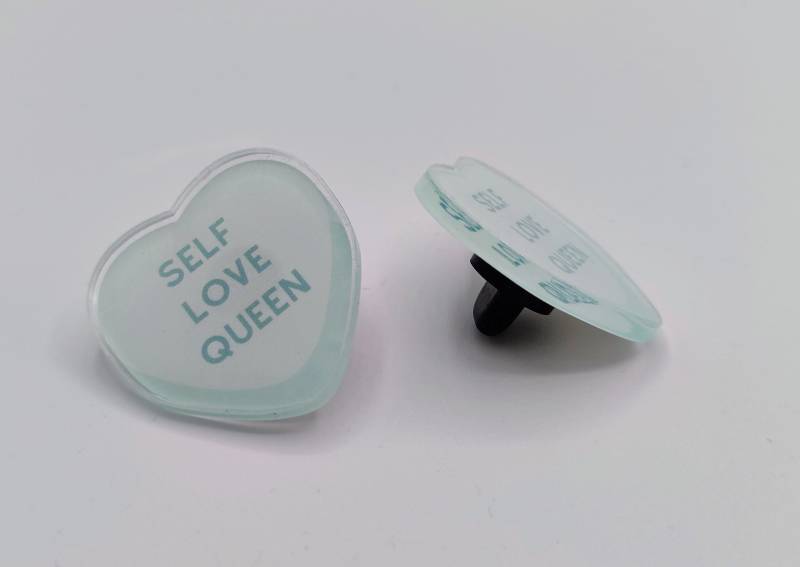 Self Love Queen - Selbstliebe 1.5" Anstecknadel von buttsplush