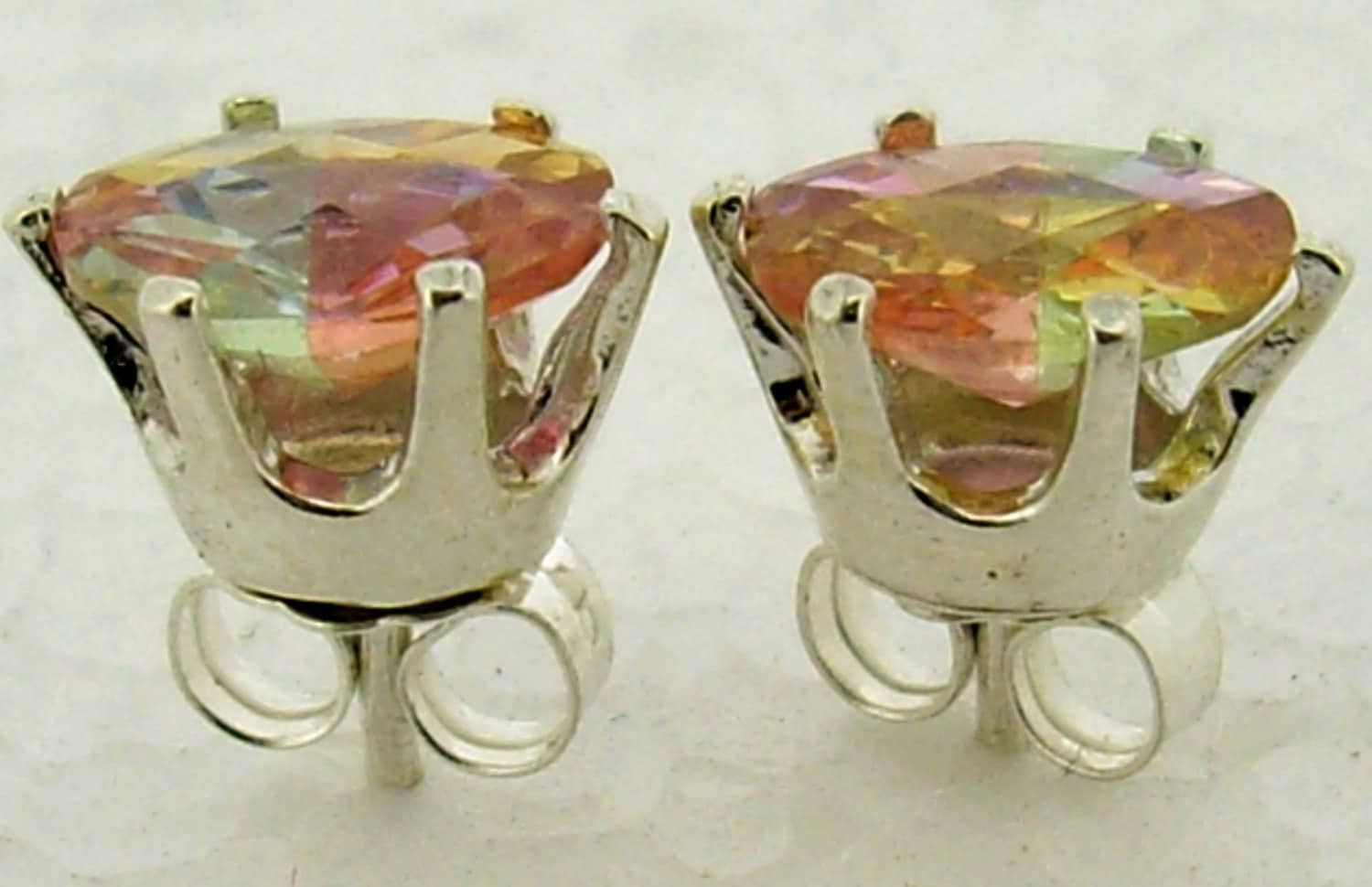 sterling Silber 6x8 Mm Oval Facettierte Glücksstein Ohrstecker 4448T sterling Silber 6x8 Mm Oval Facettierte Glücksstein Ohrstecker 4448T von butw