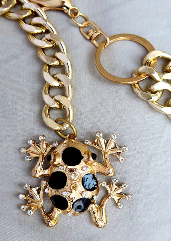 Gold Farbige Handgemachte Doppel Swag Hip Bordstein Kettengürtel Mit Frosch Gold Farbige Handgemachte Doppel Swag Hip Bordstein Kettengürtel Mit Frosch von buydanusha