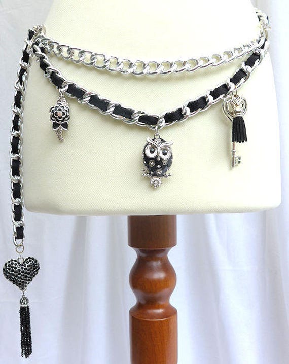 Silber Hand Gemacht Doppel Swag Belli Bordstein Kette Verwoben Mit Gewebten Schwarzen Band Herz Und Kristall Quaste 5 Charms. Geschenk Für Sie Silber Hand Gemacht Doppel Swag Belli Bordstein Kette Verwoben Mit Gewebten Schwarzen Band Herz Und Kristall Quaste 5 Charms. Geschenk Für Sie von buydanusha