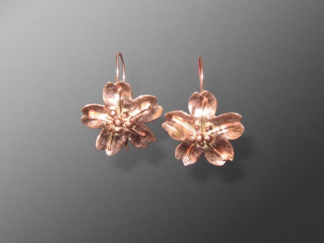 Kupfer Sakura Kirschblüten Ohrringe | Mx-11006-006 von bwandh