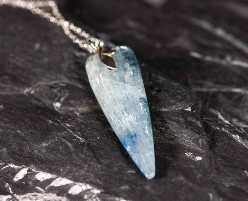 Kyanit Halskette, Natürliche Blaue Edelstein Halskette Kyanit Halskette, Natürliche Blaue Edelstein Halskette von byAncaN