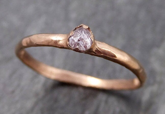 Facettierte Fancy Cut Rose Zierliche Diamant Solitär Verlobung 14K Gold Ehering Byangeline 0880 von byAngeline