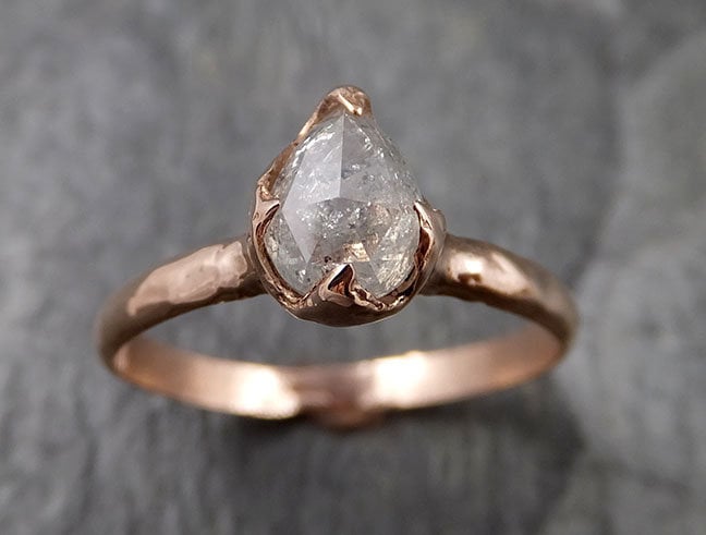 Facettierter Fancy Cut Weißer Diamant Solitär Verlobungsring 14K Roségold Ehering Von Angelline 1337 von byAngeline