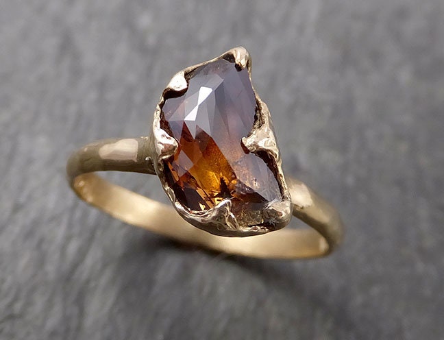 Fancy Cut Cognac Halbmond Diamant Solitär Verlobung 14K Gelbgold Ehering Ring 1631 von byAngeline