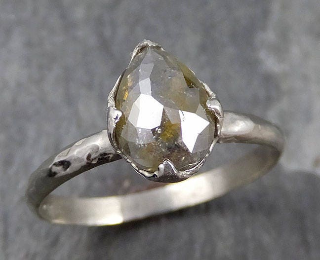 Fancy Cut Goldener Salz Und Pfeffer Diamant Solitär Verlobungsring 14K Weißgold Ehering Byangeline 0773 von byAngeline
