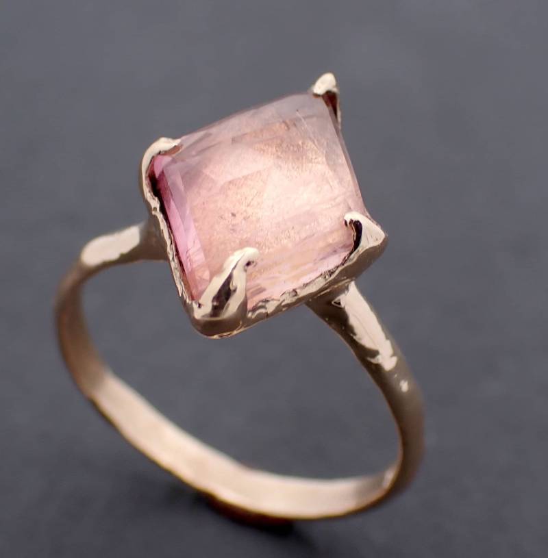 Fancy Cut Pink Turmalin Goldring Edelstein Solitär Recyceltes 14K Gelbgold Statement Cocktail 3298 von byAngeline