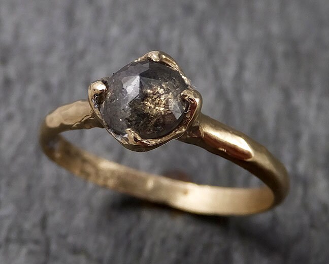 Fancy Cut Salz Und Pfeffer Diamant Solitär Verlobung 14K Gelbgold Ehering Ring 1472 von byAngeline