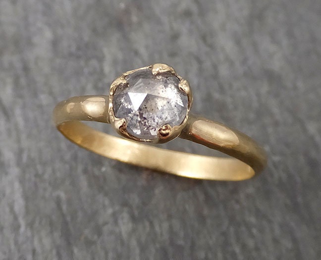 Fancy Cut Salz Und Pfeffer Diamant Solitär Verlobungsring 14K Gelbgold Ehering 1690 von byAngeline