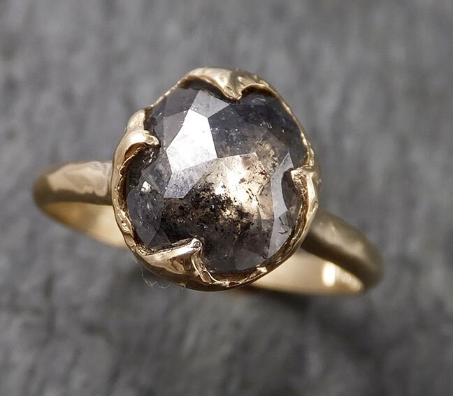 Fancy Cut Salz Und Pfeffer Diamant Solitär Verlobungsring 14K Gelbgold Ehering Von Angelline 1471 von byAngeline