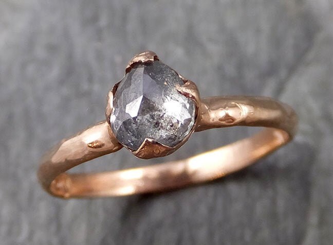 Fancy Cut Salz Und Pfeffer Solitär Diamant Verlobung 14K Roségold Ehering 1101 Angelline von byAngeline
