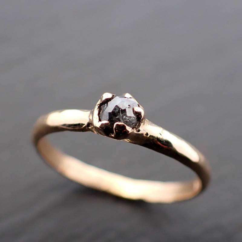 Salz Und Pfeffer Diamant Solitär 14K Gelbgold Verlobungsring von byAngeline