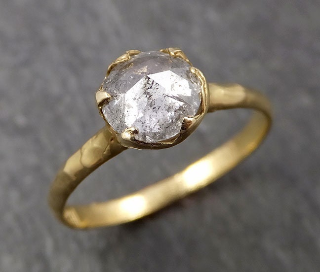 Fancy Cut Diamant Solitär Ring | Massiver 18K Gelbgold Ehering Handarbeit Von Angeline 1648 von byAngeline