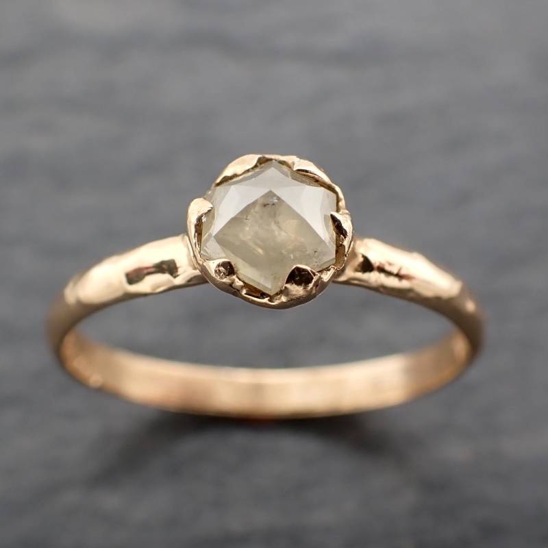 Fancy Cut Weißer Diamant Solitär Verlobungsring 14K Gelbgold Ehering Von Angeline 0817 von byAngeline