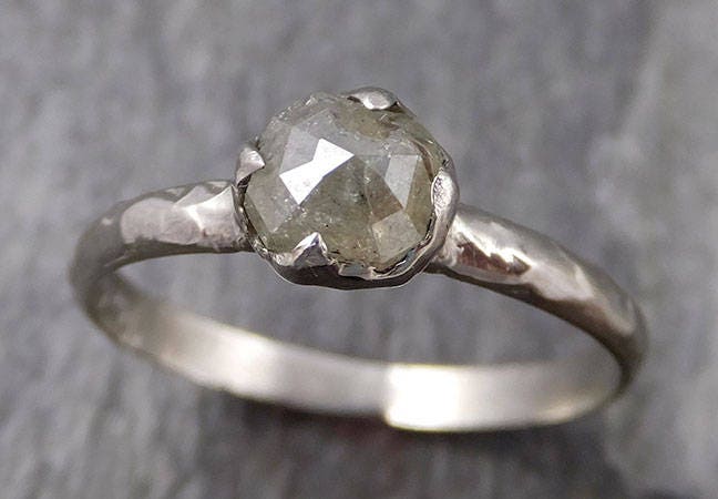 Fancy Cut Weißer Diamant Solitär Verlobungsring 14K Weißgold Ehering Byangeline 0837 von byAngeline